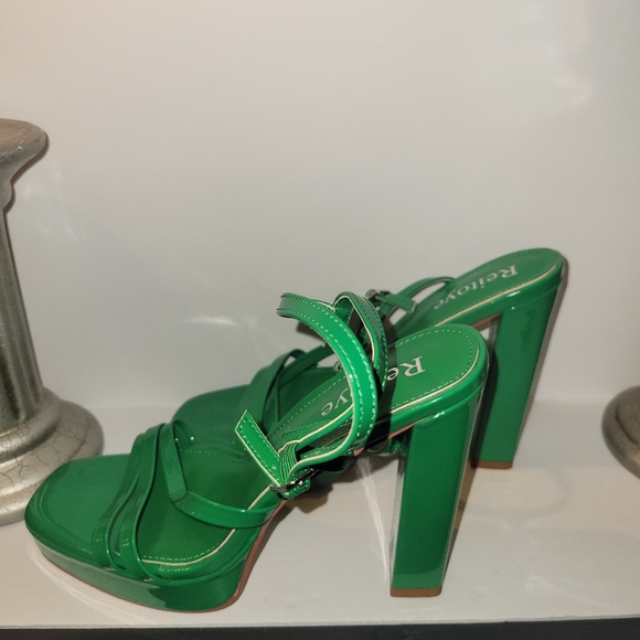 🌟 Green chunky platform heel sandals size 9 - Picture 8 of 8